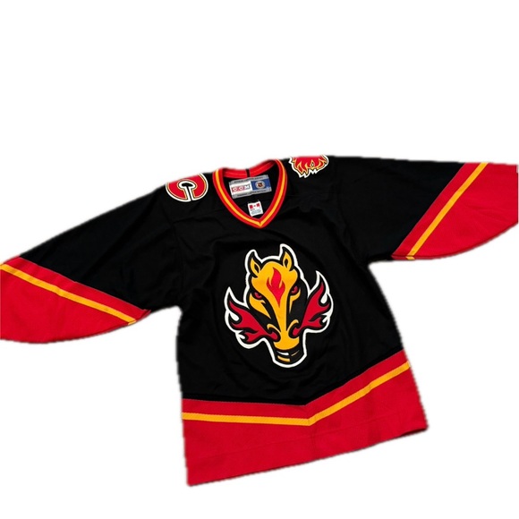 Calgary Flames Black Basty Horse NHL CCM Hockey Jersey Adult small VINTAGE - Picture 2 of 6